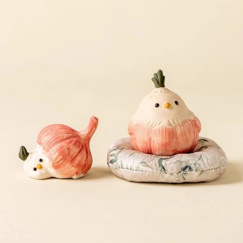 Tea Pet Ornament Creative Garlic Bird Tea Pet Resin Cute Garlic Bird Handmade Decoration Small Fun Garlic Bird Tea Figurine Office Desktop